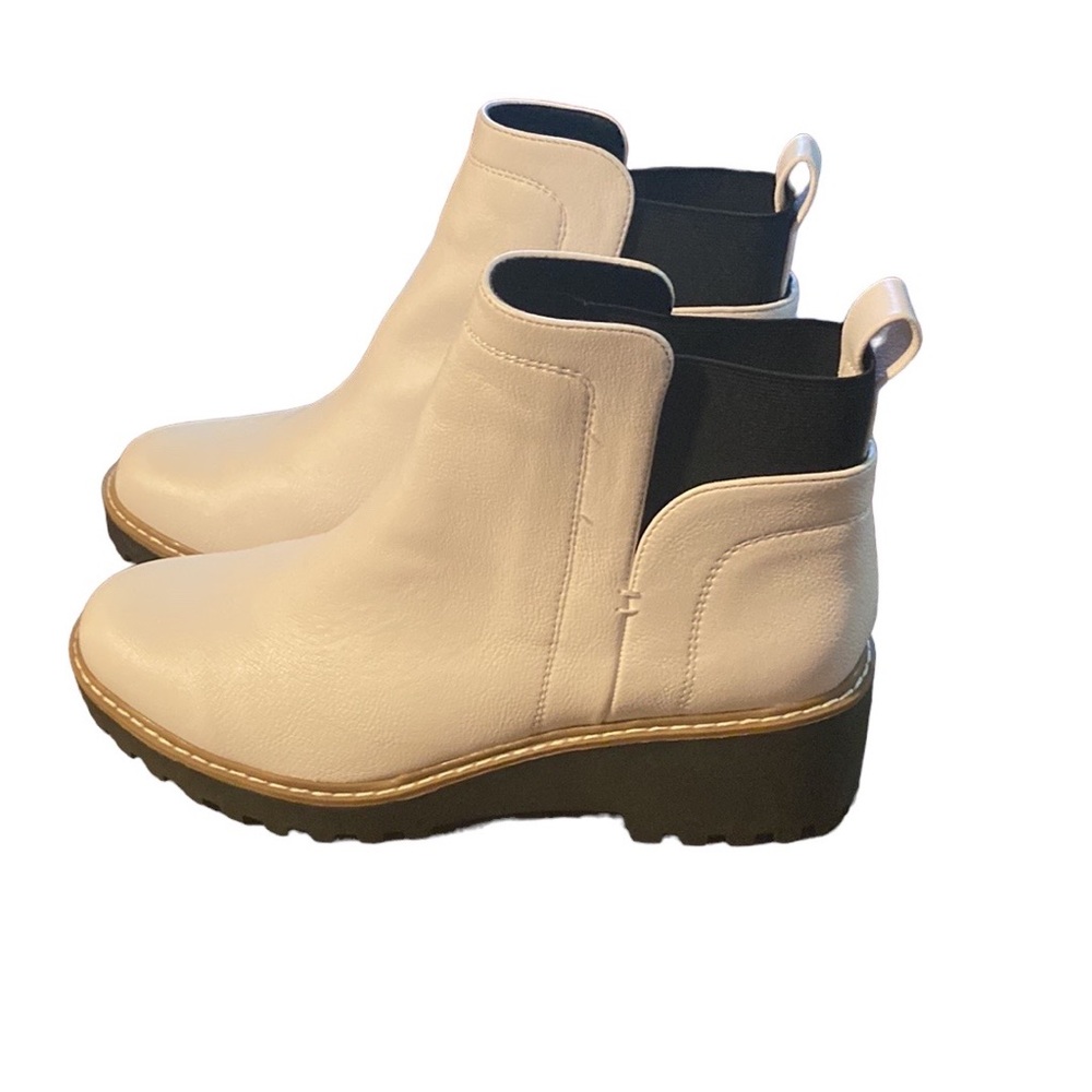 Rielle Lug Wedge Bootie, White | DV by Dolce Vita - Picture 3 of 6
